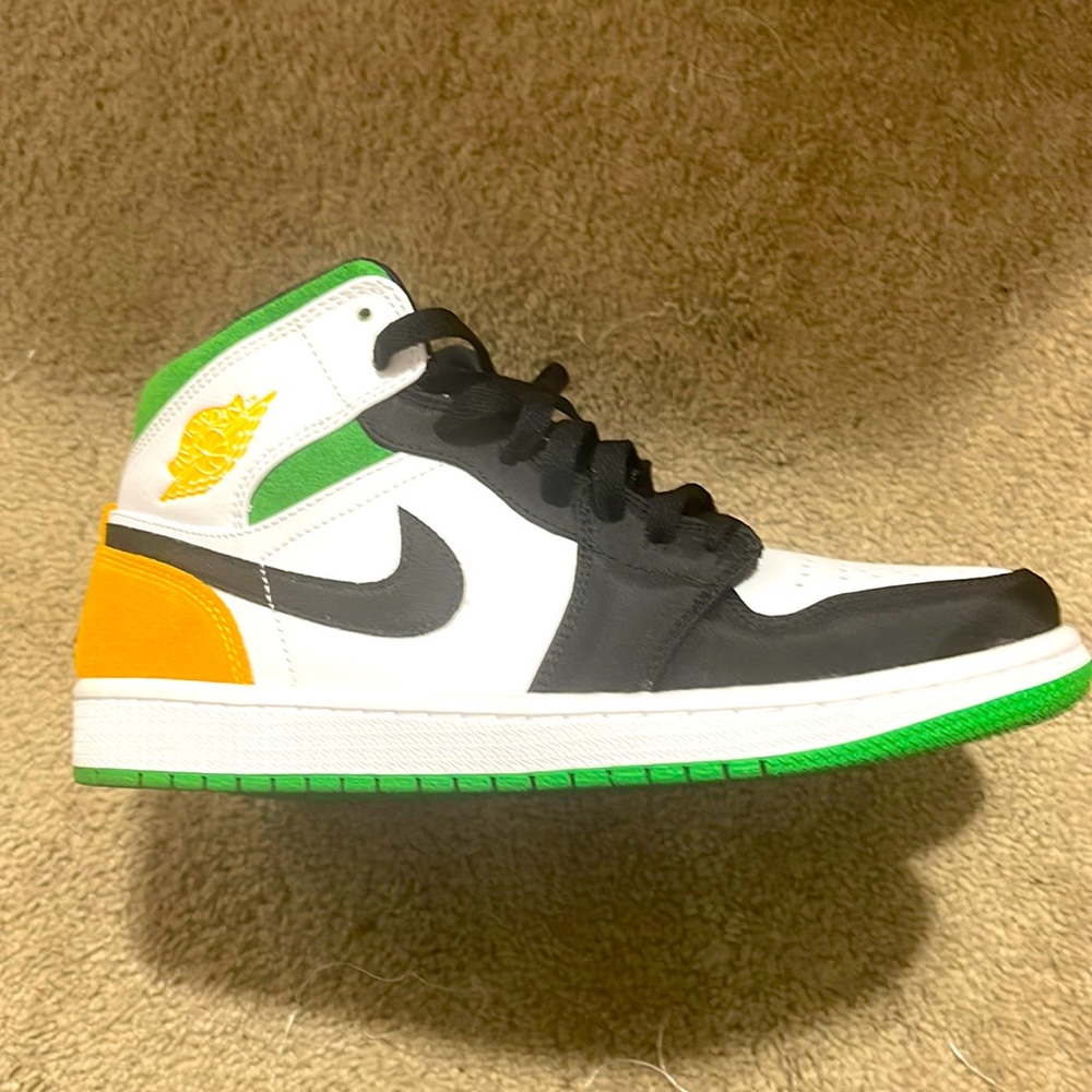 Great pair of air Jordan 1s